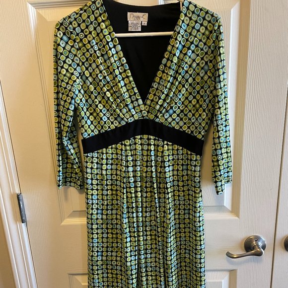 Maggie L Dress - Picture 1 of 3